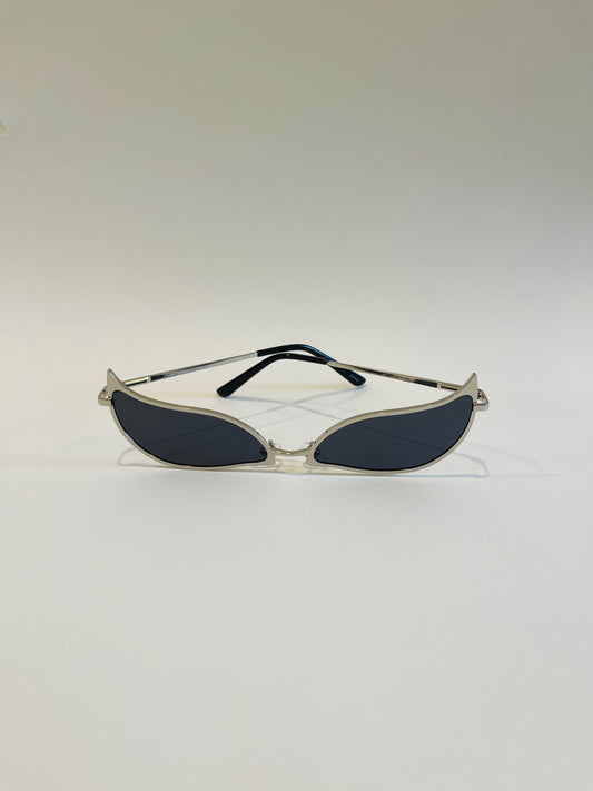 Fiery Frame Sunglasses-Black